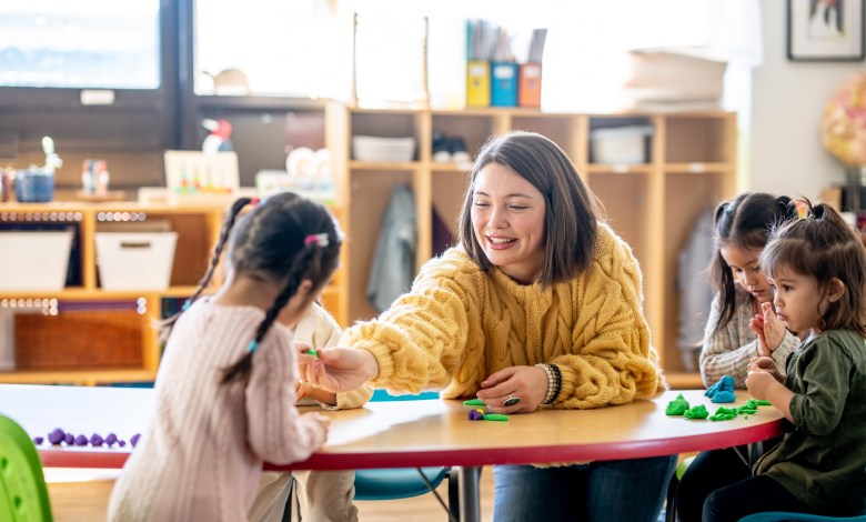 Early childhood educators can be fast-tracked through degrees at UC. Picture: iStock/FatCamera.